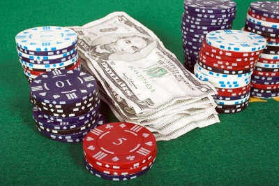 Play Poker Tournaments